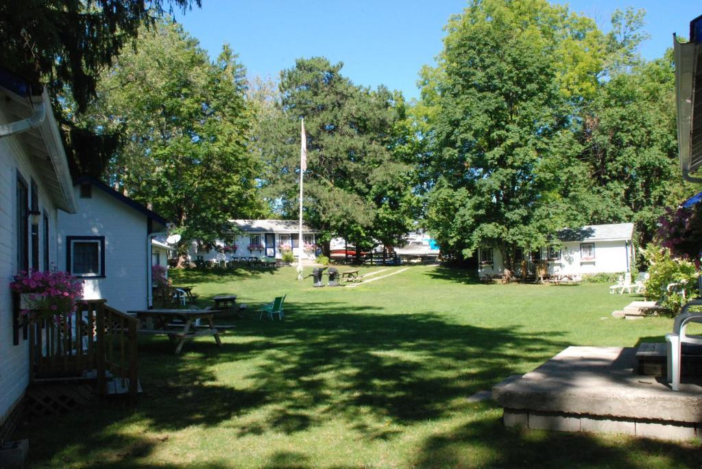 Bayfield River Cottage Colony Inc Bluewater Exterior foto